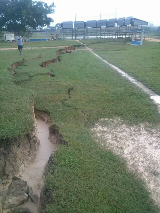 Sismo de Chiapas provoca gran grieta en Jáltipan, Veracruz