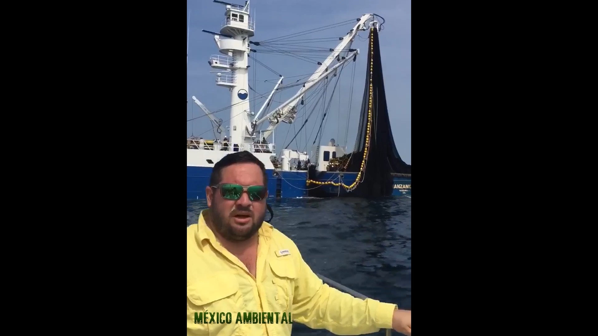 Barco atunero Manzanillo del poderoso Grupomar, provoca la muerte de delfines y peces de escama en Michoacán