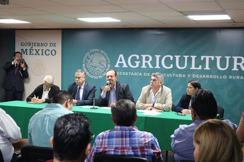 Dialogan en México para el rescate del sector pesquero y acuícola