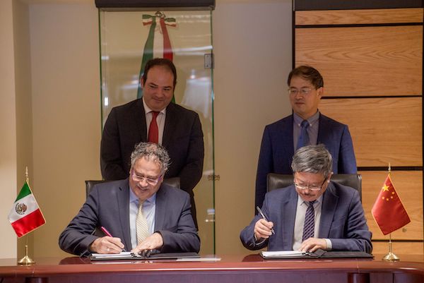 México y China firman memorándum de entendimiento para infraestructura e investigación en maricultura