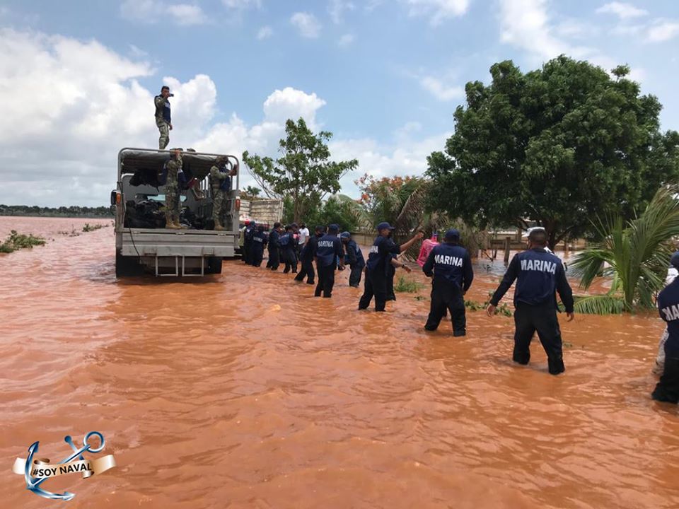 Por inundaciones de Cristobal, la Secretaría de Marina- Armada de México apoyó a población en Quintana Roo y Campeche