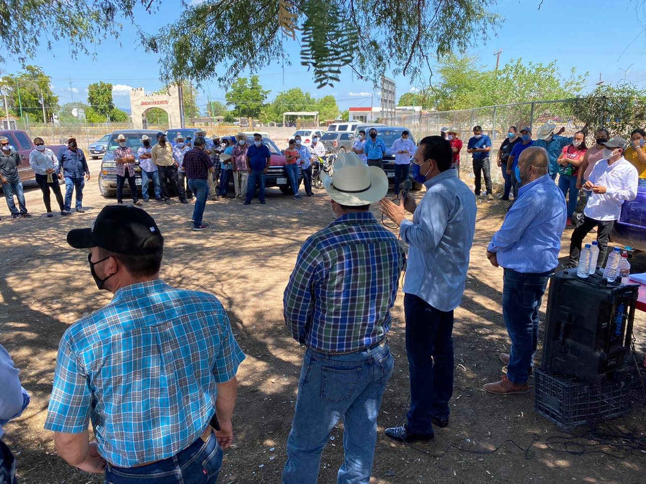 Pagan jornales a pescadores que participan en limpieza de bahías, manglares, esteros y presas de Sinaloa