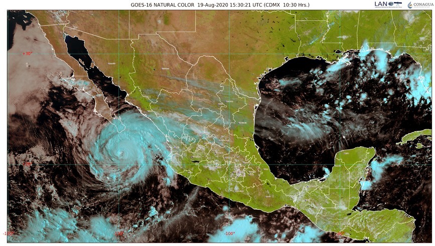 En Baja California Sur lluvias torrenciales por Genevieve; rachas de viento de hasta 100 km/h y oleaje 6 a 8 m